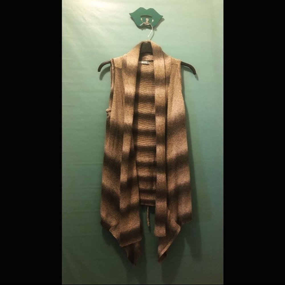 Sweater knit vest